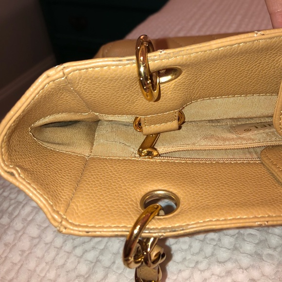 Sold on Mercari- Beautiful CHANEL shoulder bag - Picture 6 of 8